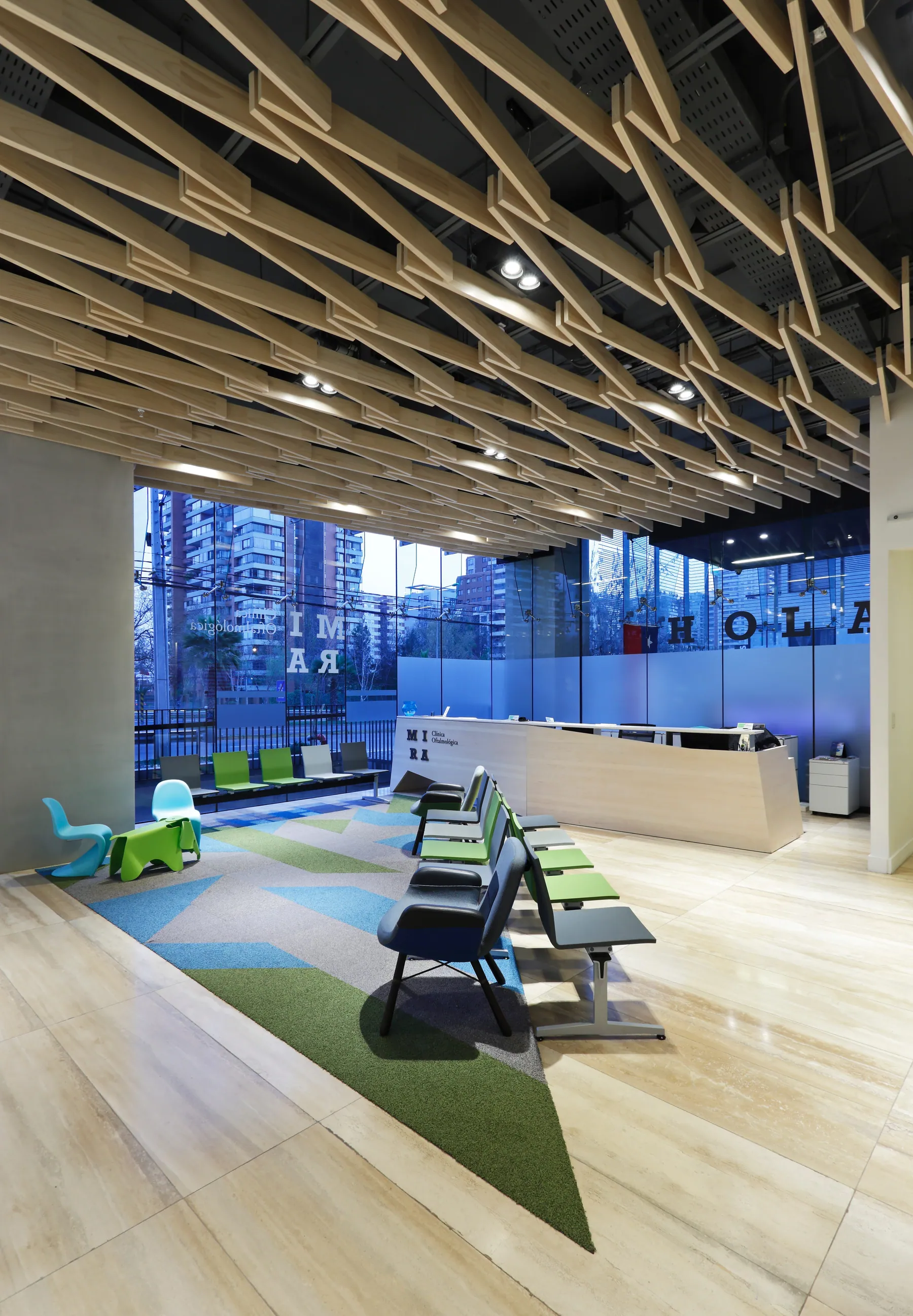 Salud para MIRA en Santiago — 1.062 m² — 1/6