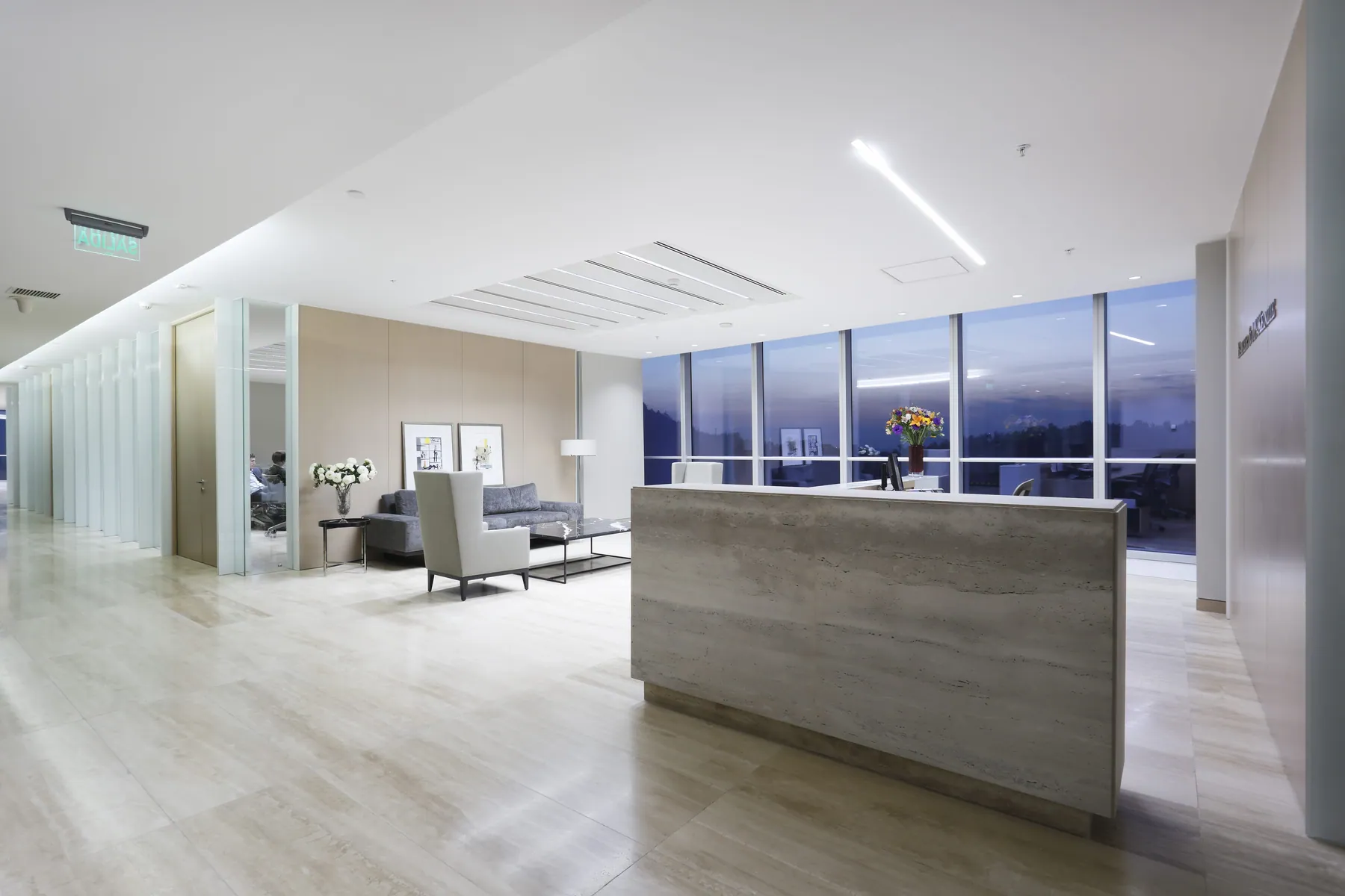 Oficinas para Baker & McKenzie en Santiago — 1.950 m² — 1/6
