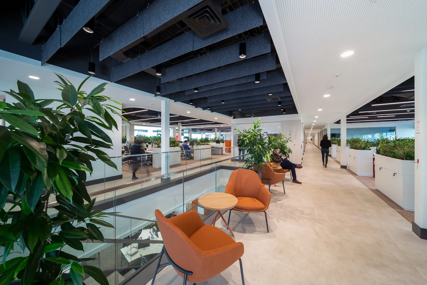 Oficinas para Parque Arauco en Santiago — 4.102 m² — 2/6