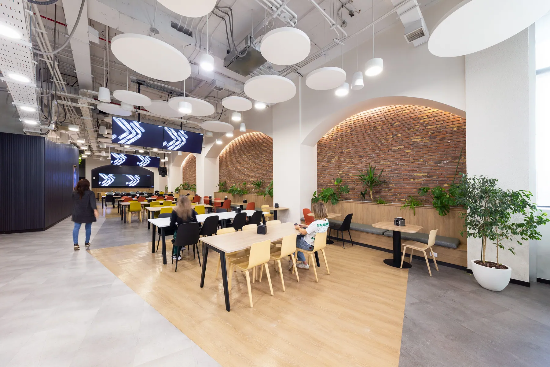 Oficinas para Uber en Santiago — 658 m² — 1/6