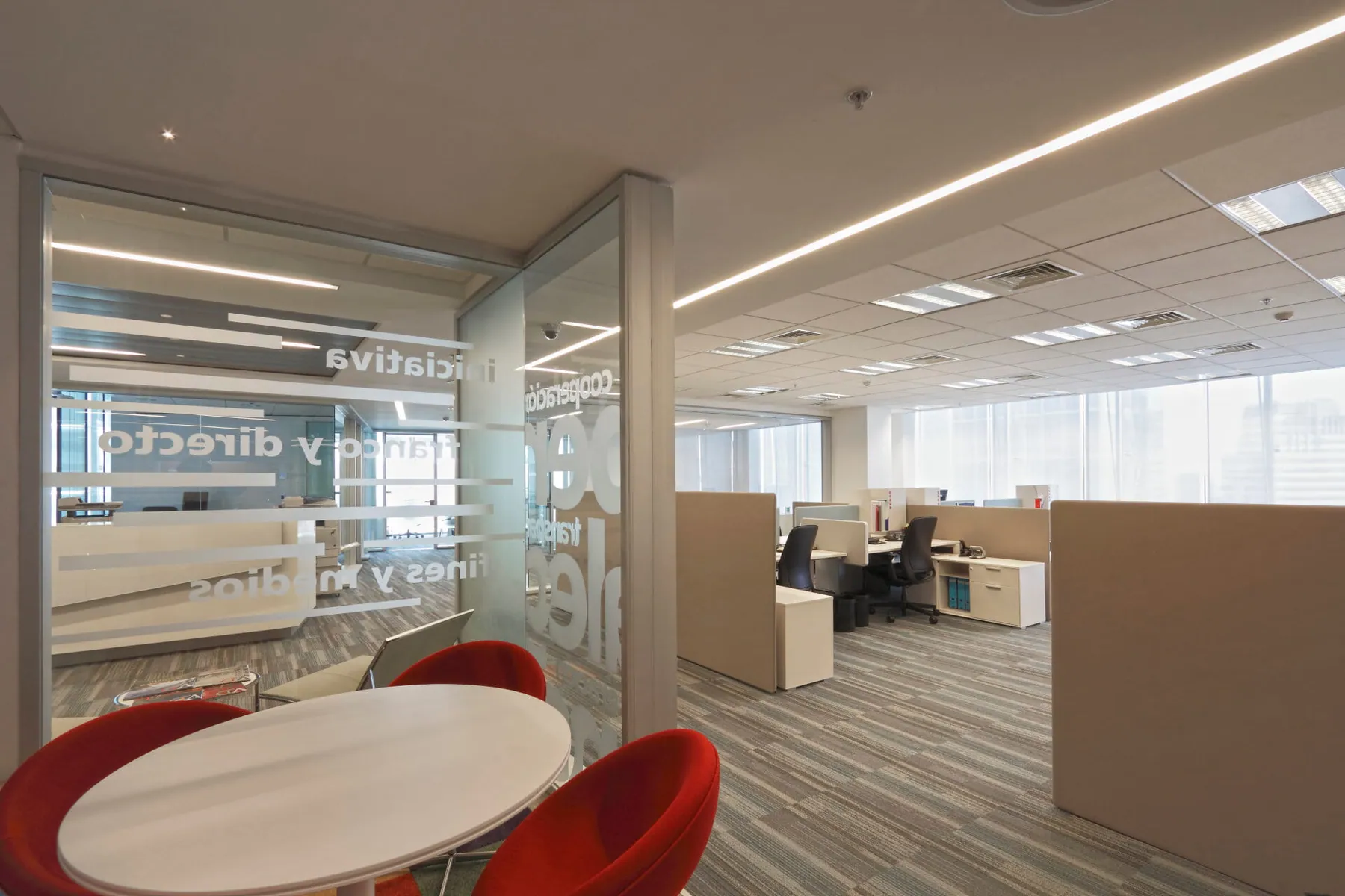 Oficinas para Grupo CGE en Santiago — 8.000 m² — 4/6