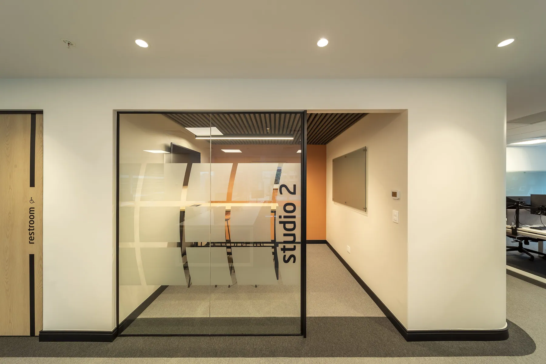 Oficinas para Sonnedix en Santiago — 550 m² — 4/6