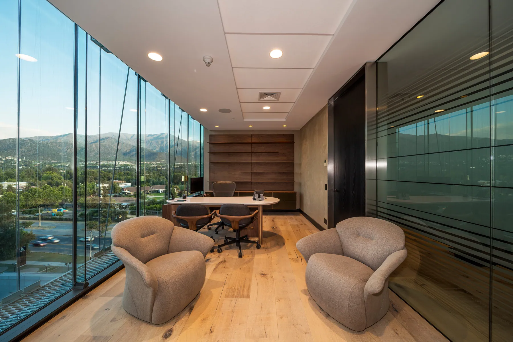 Oficinas para Family Office Indumotora — Etapa III en Santiago — 874 m² — 2/6