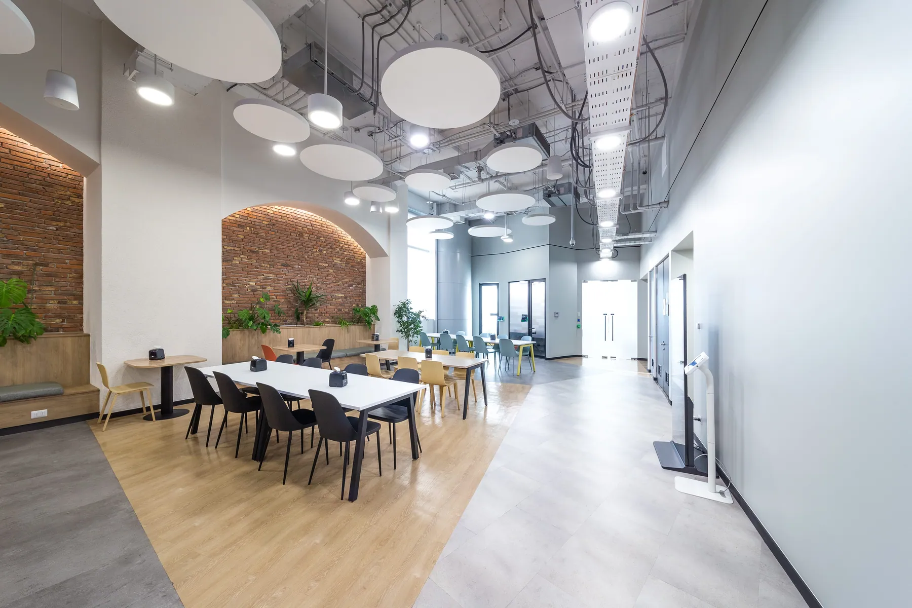 Oficinas para Uber en Santiago — 658 m² — 2/6