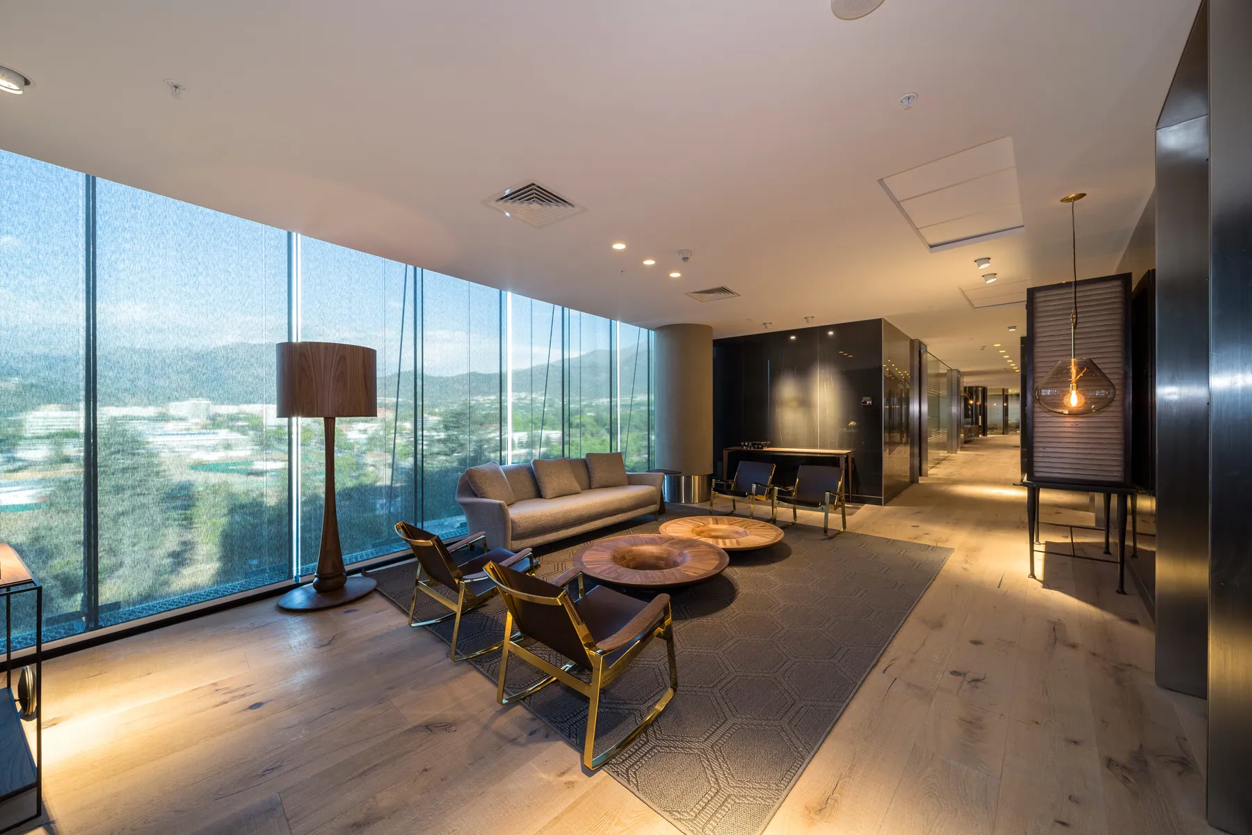 Oficinas para Family Office Indumotora — Etapa III en Santiago — 874 m² — 1/6